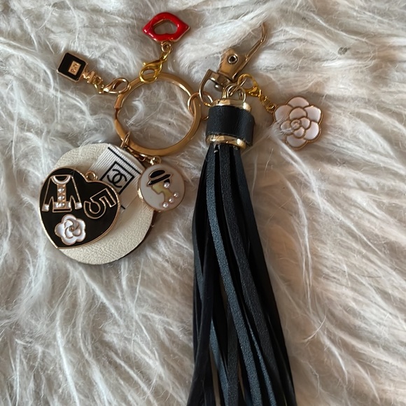 COPY - 🆕🎁 Upcycled Designer Inspired Keychain.. special order one of a kind! - Picture 3 of 5